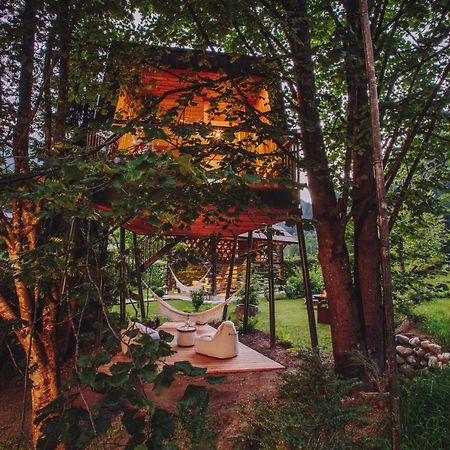 House Raduha Hotel Luce Bagian luar foto