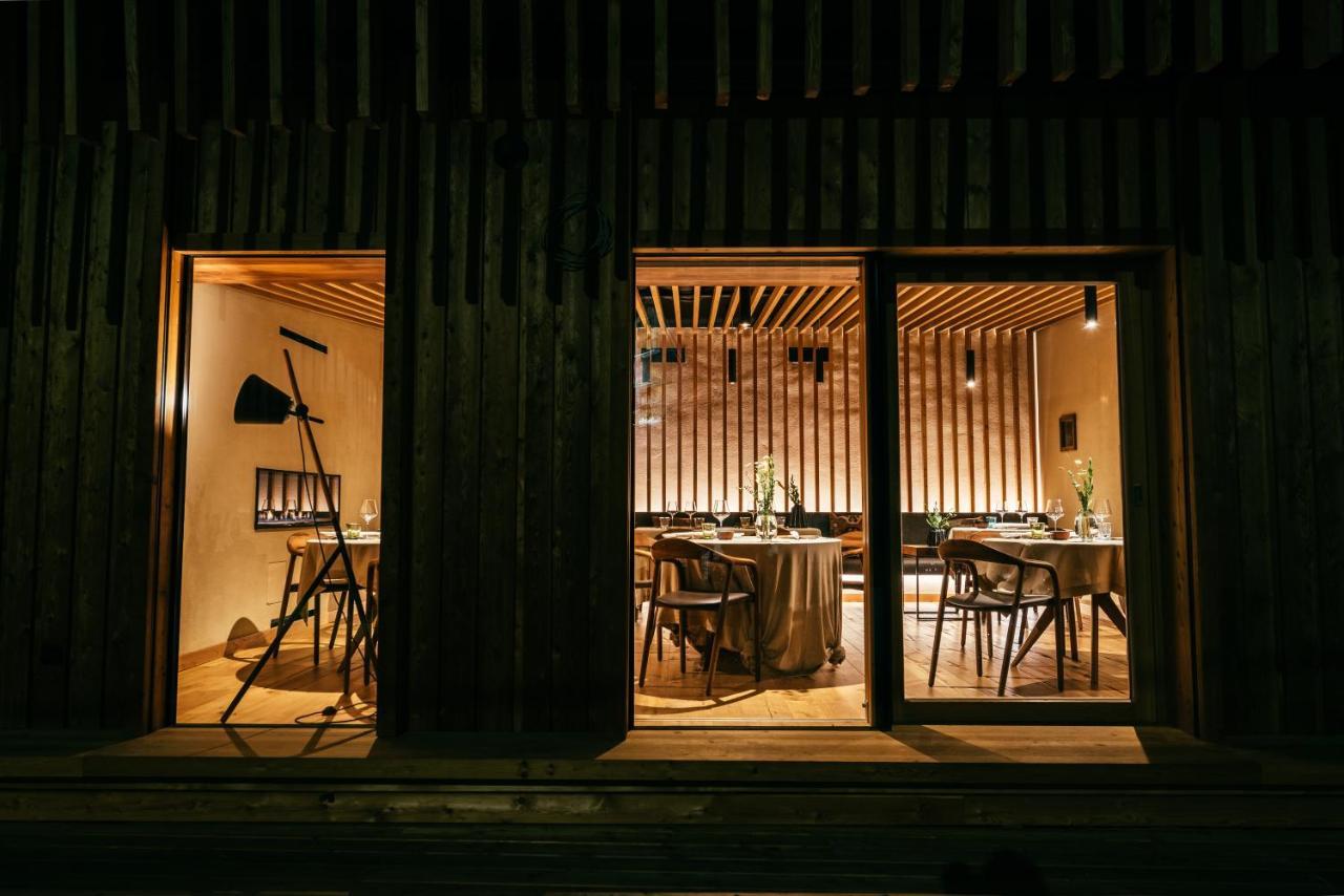 House Raduha Hotel Luce Bagian luar foto