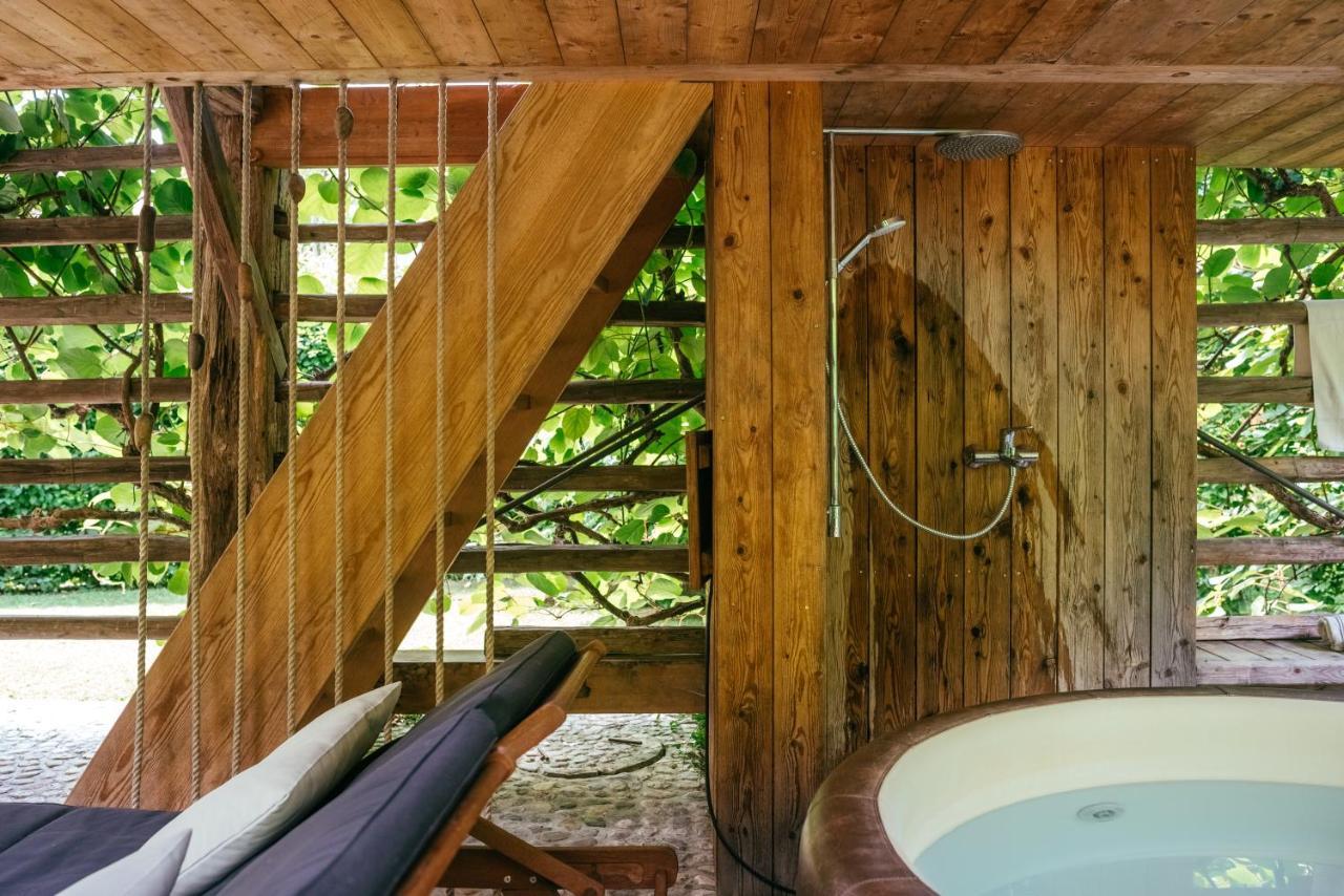 House Raduha Hotel Luce Bagian luar foto